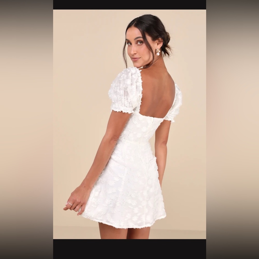 Mini white dress from Lulus. Never worn, NWT. XL